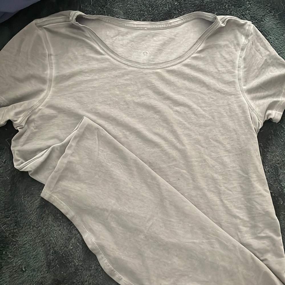 light grey loose fit women’s lululemon shirt